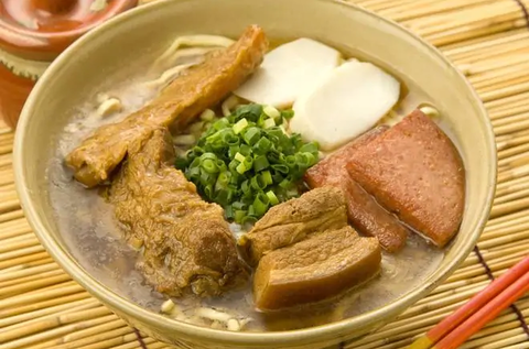 沖縄料理 やんばる 新宿総本店 特製やんばるそば