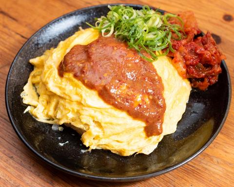 心斎橋名物 麺屋 からから 東心斎橋店 特製オムライス【並・大・特大】