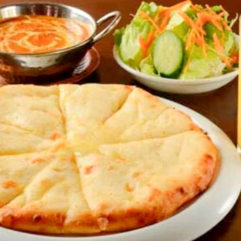ネパールインド料理 ナーバディップ おすすめDセット(チーズナンとサラダのセット)D Set(CheeseNan+Salad)
