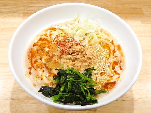 東京極上坦坦 足立店 坦々麺(特製そぼろ・ほうれん草・薬味葱・フライドオニオン・白胡麻・糸唐辛子)