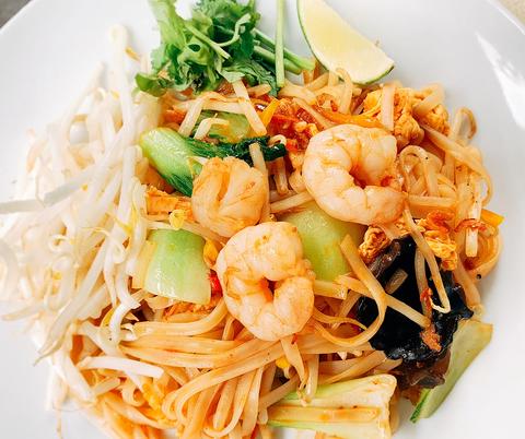 タイ料理専門 酒食房からびんか 相模大野店 パッタイ