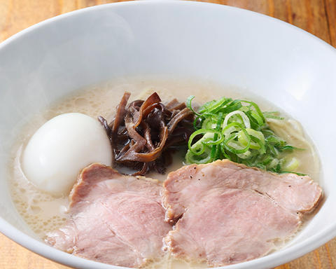 一風堂 銀座東店 白丸元味(玉子のせ)