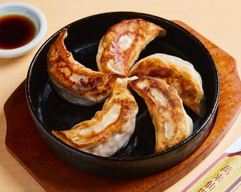 萬来仙閣 鉄板焼き大餃子