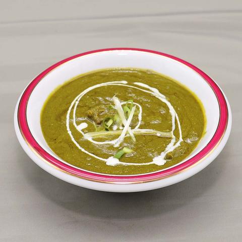 本場のスパイス ニューナマステインディア サグチキンカレー(Saag Chicken  Curry)