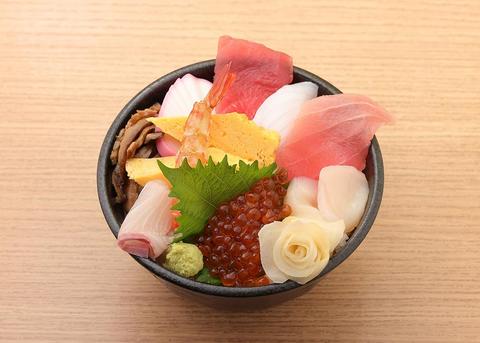 たらく 日暮里店 ちらし丼