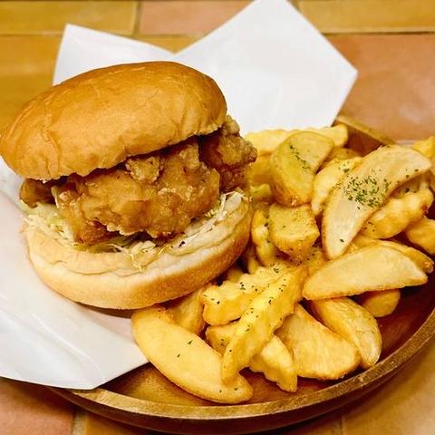 あべちゃん家のからあげ鷄安(とりあん) 数量限定 からあげサンド＆ポテトセット