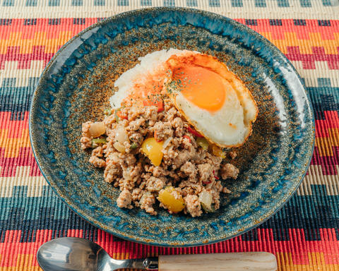 オリジナルガパオライス アロイ・ガパオ 大泉店 ピリ辛ガパオライス Spicy Gapao Rice