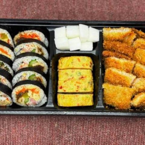 クァンジャン市場 海苔巻き＆とんかつ弁当 C-3