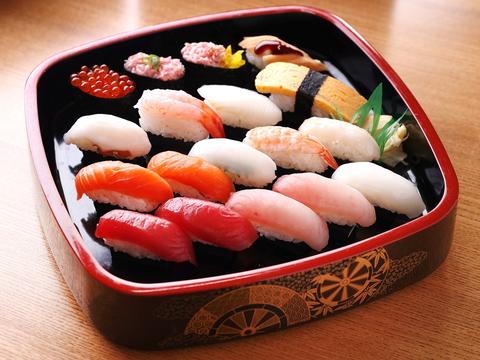 柿家すし 池袋中央店 18貫盛り込み 上