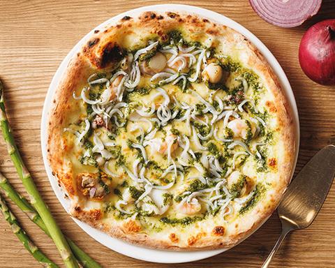 焼きたてPizza910 海の幸とジェノベーゼのピザ ( L )