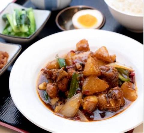 ビャンビャン麺 朋友 大盤鷄套餐 じゃがいもと鶏の煮込み定食
