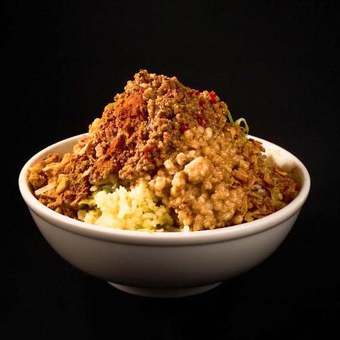 ニク×ト×ソバ 本店 デカ盛り汁なし豚そば【キーマカレー】