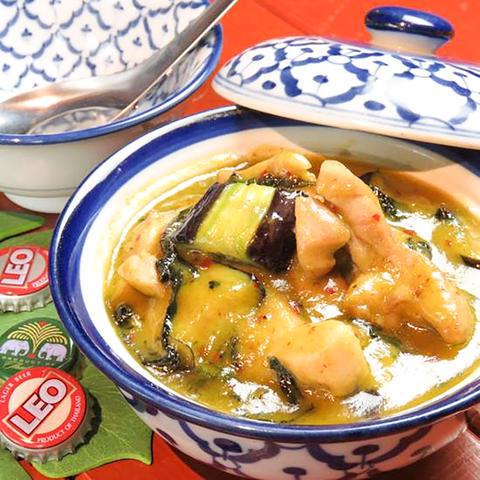 タイ政府公認 タイ料理 アロイチンチン Thai Style Restaurant Bar Aroi Chin Chin 【カレー1番人気】 グリーンカレー(ゲーン キョウ ワーン)Chicken Green Curry ( Gaen Kyou Waan)