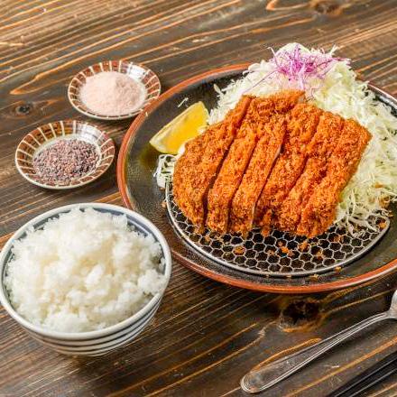 いっぺこっぺ 秋葉原店 特上ロースかつ弁当 (300g)