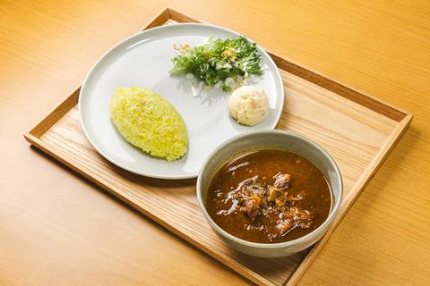 cafe amane 豚バラ軟骨カレー