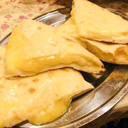 インドカレー＆ナン DEVI堺東駅前店 チーズナンランチセット