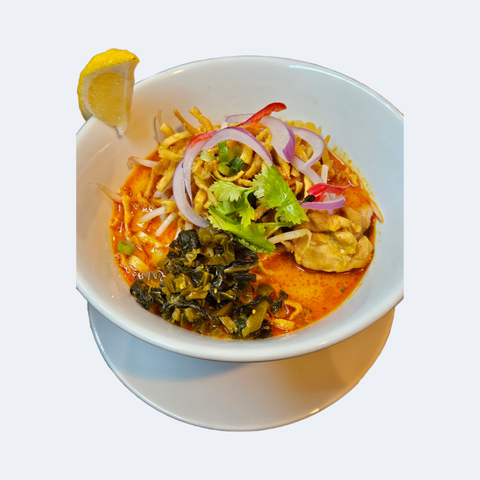 タイ料理 ソルバンコク カオソーイ Khao soi  大人気な揚げカレーラーメン