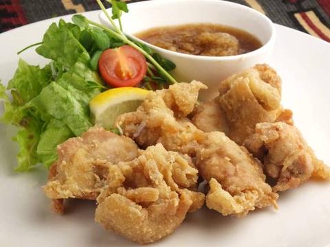 おきらく食堂 イセザキ店Okirakushokudou Isezakiten 鶏もも肉の塩唐揚げ 5個