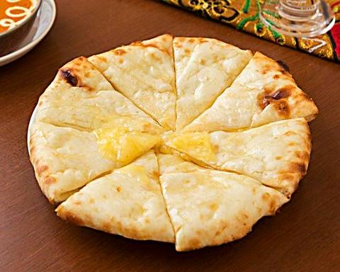 ニムタ 浦和店 チーズナン Cheese Naan