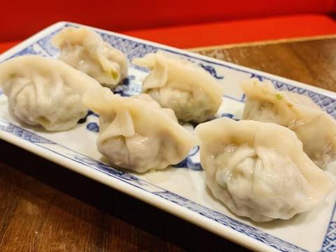 香港厨房 風香園 本店 ボイル餃子(6個)