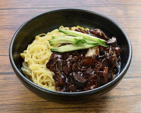 韓国中華 一釜食堂   Korean style Chinese food HANGAMA 《当店人気No.1》 チャジャン麺