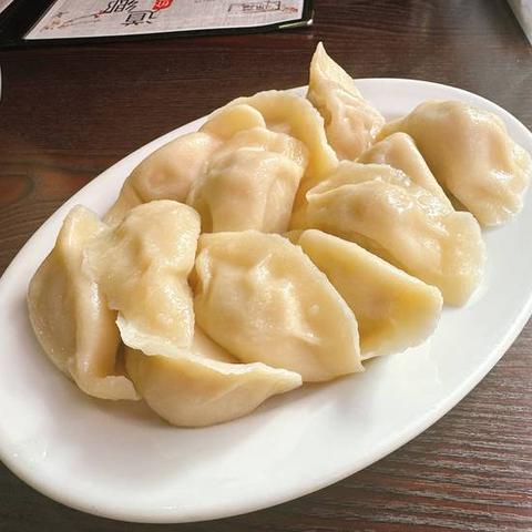 玉松麻辣 豚肉とニラの餃子(猪肉韮菜)