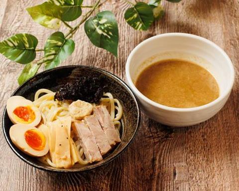 めん処夢ノ弥 当店人気No.2 コラーゲンたっぷり濃厚味玉鶏魚介つけ麺「さばニンニク付き」