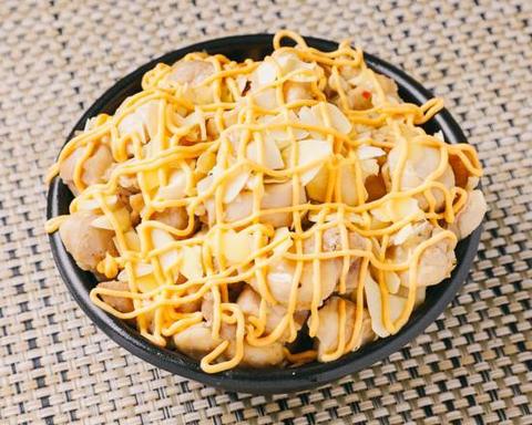 とりあえず ーJuicy Chicken Bowlー メガ焼鳥丼 川崎店 チーズガリバタ焼鳥丼大盛 (お肉400g)