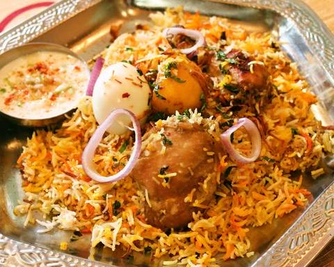 インド料理屋JAGA 新丸子店 【本日骨無し】コルカタ・チキンビリヤニ (ライタ付) / Kolkata Chicken Biryani with Raita