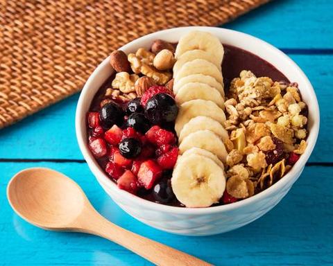 【アサイーボウル】ALOHA SPOON~Acai bowl cafe~ 新荻窪店 たっぷりバナナと4種のベリーのアサイーボウル