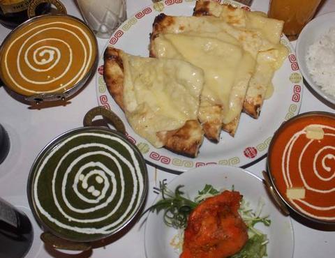 インドネパール料理 ビニタ チーズナンセット/Cheese nan set