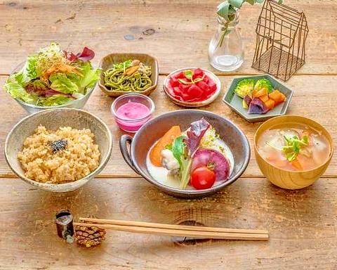 玄米カフェ 実身美 京橋店 genmai caf sangmi kyoubashiten 日替わり健康弁当