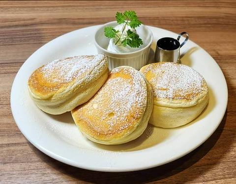 街の珈琲店 よこはま物語 yokohama monogatari 【看板メニュー】ふわとろプレーンパンケーキ