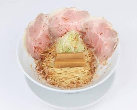 醤油らーめんピース豊中店 冷製かつおまぜそば