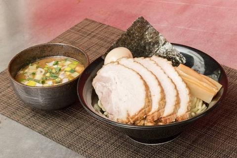 日の輪 魚介豚骨肉盛りつけ麺
