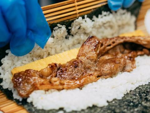 徳山商店 一番人気！焼肉キンパ