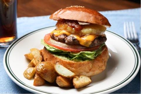 オーバークック・バーガー・バー ハワイアンバーガー