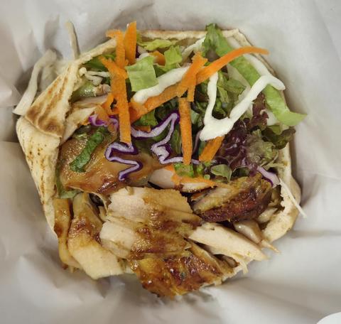 nder Restaurant kebab bar KEBAB SANDO CHICKEN ケバブサンド(チキン)