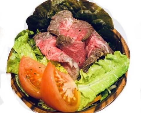ステーキハンバーグひげ南6条店 黒毛和牛ローストビーフのミニサラダ