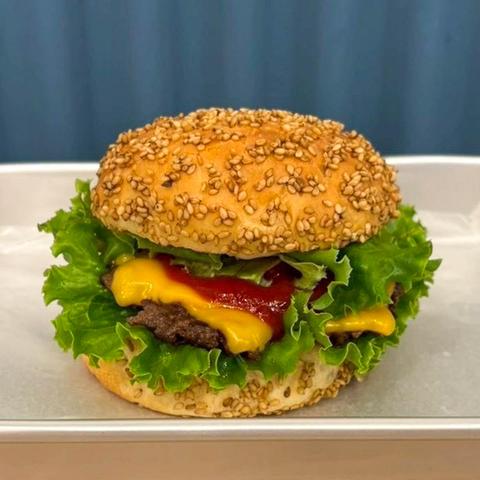 Taps BURGER SHOP 大宮1丁目店 チーズバーガー