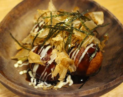 肉が旨い店!レッドコング たこ焼き6個