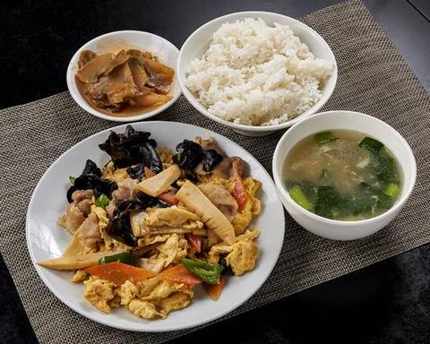 本格中華料理 四季ボウ坊 【ランチ】きくらげと玉子の豚肉炒め定食