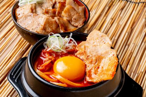 韓国カルビ丼とスンドゥブ 洞山 浅草店 豚チーズスンドゥブうどん～ミニカルビ丼セット～