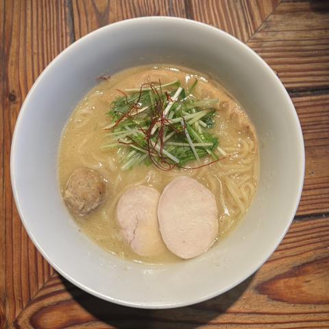 みた葉 濃厚鶏白湯そば