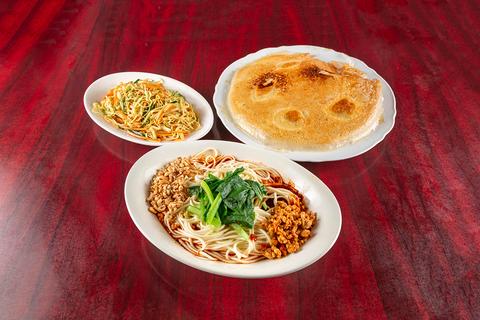 池袋 楊 五郎セット(拌三絲、担々麺と焼餃子)