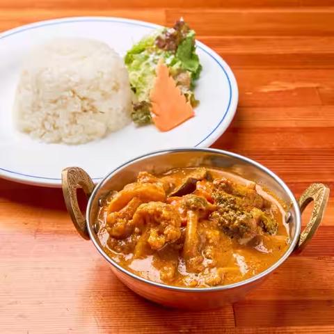 【ボリューム満点コスパ最高】本格エスニックandハワイアンバルKAUAI ベジタブルカレーライス Vegetable Curry Rice