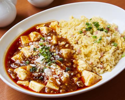 四川麻辣火鍋 天府 桜木町店(中華料理・定食・ラーメン・餃子) チャーシュー炒飯＆麻婆豆腐