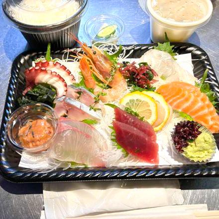和食海鮮居酒屋よしやNagahara 刺身が旨いよ8点盛り定食