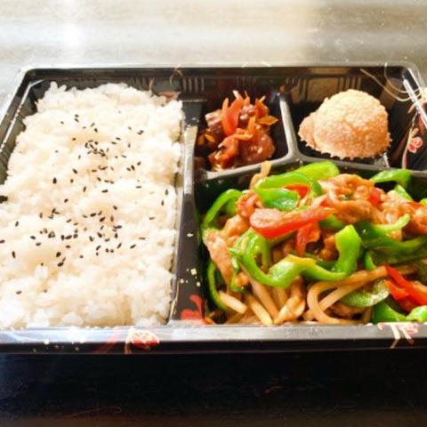 上海小籠包厨房 阿杏 本店 阿杏の青椒肉絲弁当