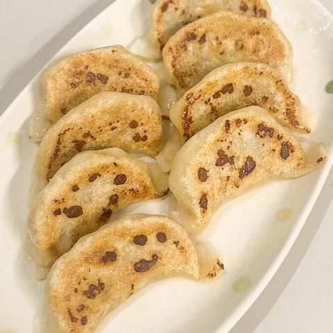 和記 手作り焼き餃子8個入り